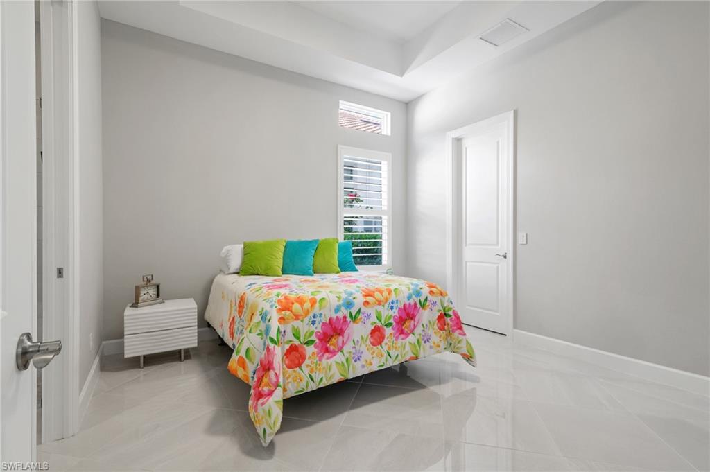 ESPLANADE - Residential