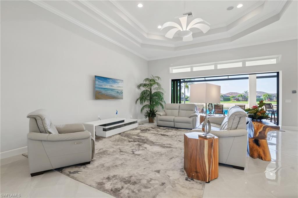 ESPLANADE - Residential