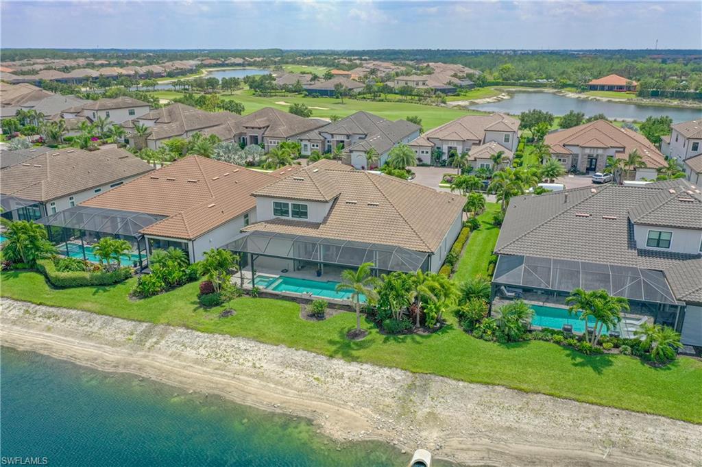 ESPLANADE - Residential