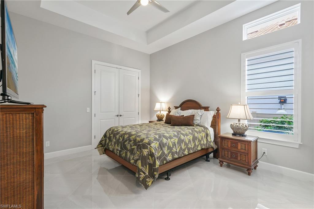 ESPLANADE - Residential