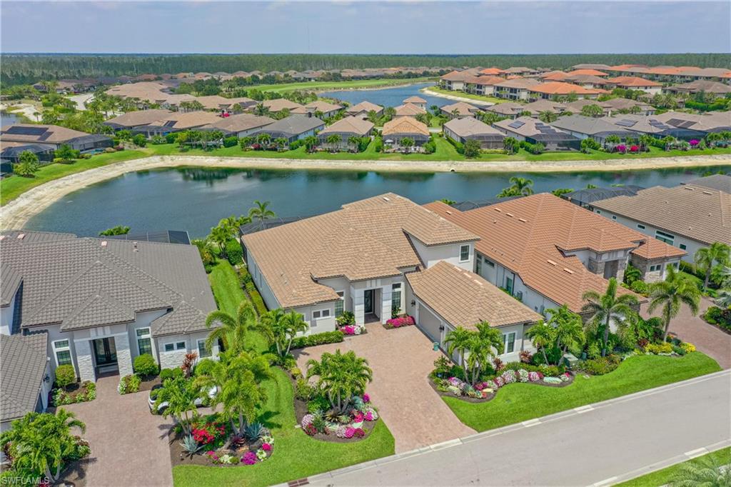 ESPLANADE - Residential