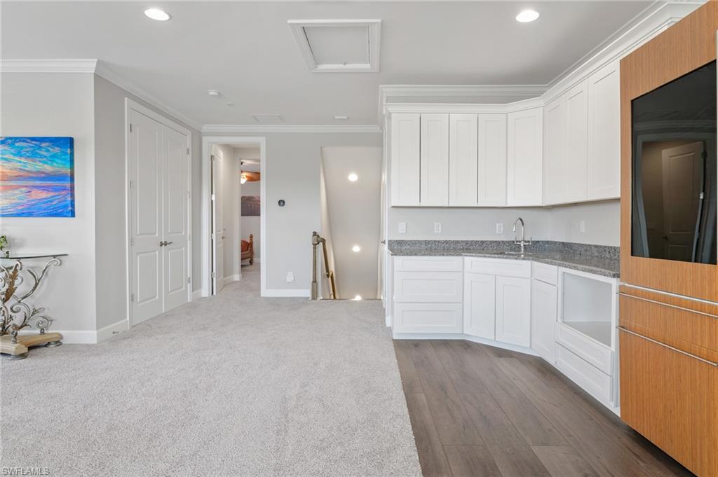 ESPLANADE - Residential