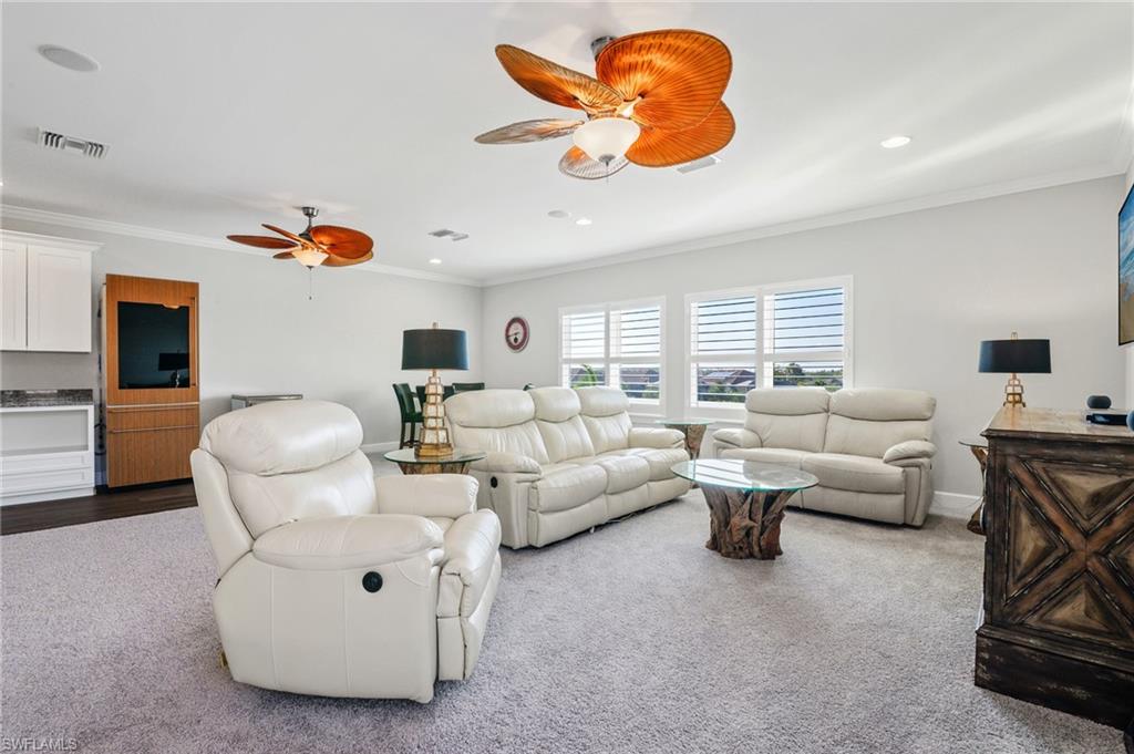 ESPLANADE - Residential