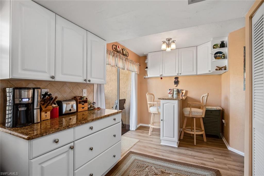 TOWN HOUSE SQUARE - Residential