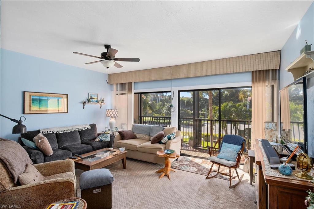 TOWN HOUSE SQUARE - Residential