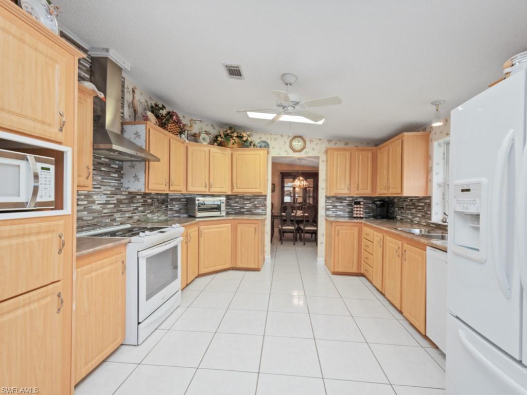 RIVERWOOD - Residential