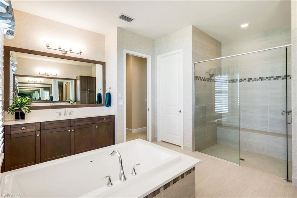 VALENCIA TRAILS - Residential