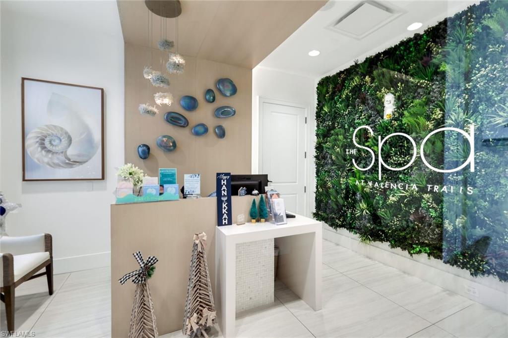 VALENCIA TRAILS - Residential