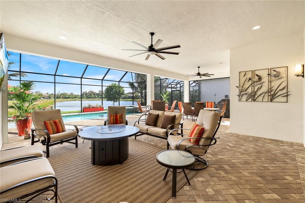 VALENCIA TRAILS - Residential