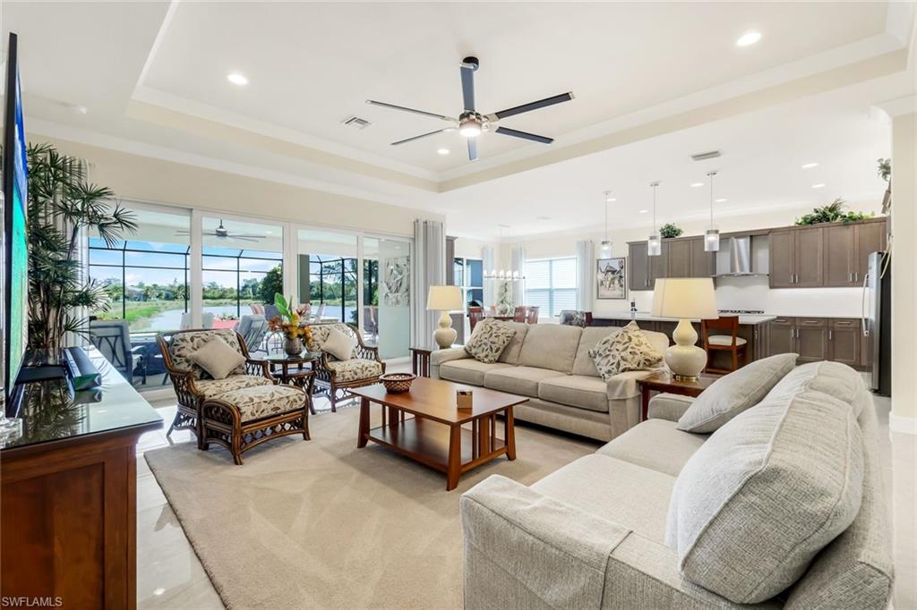 VALENCIA TRAILS - Residential