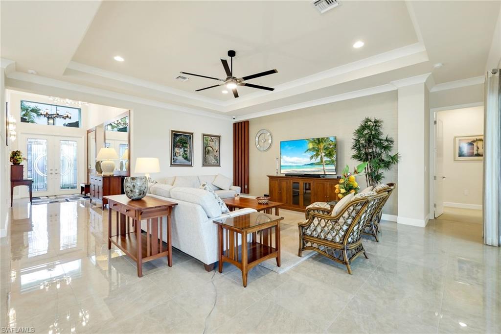 VALENCIA TRAILS - Residential