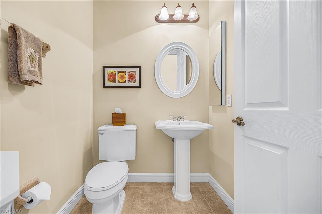 PARADISE POINTE II - Residential