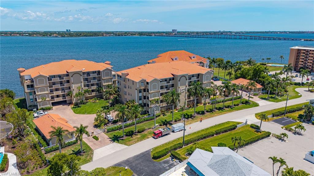 PARADISE POINTE II - Residential