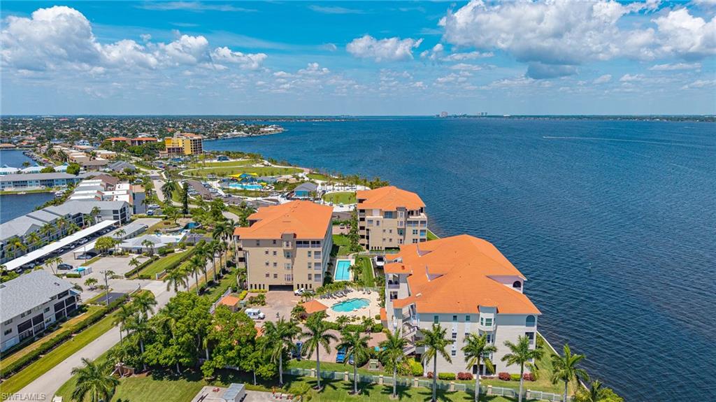 PARADISE POINTE II - Residential