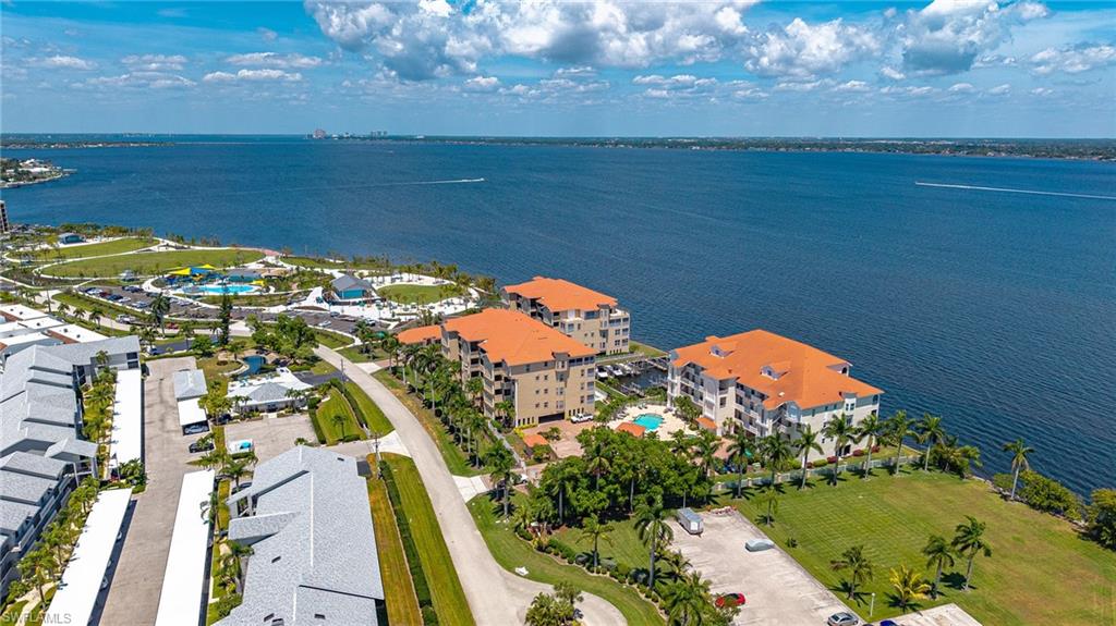 PARADISE POINTE II - Residential
