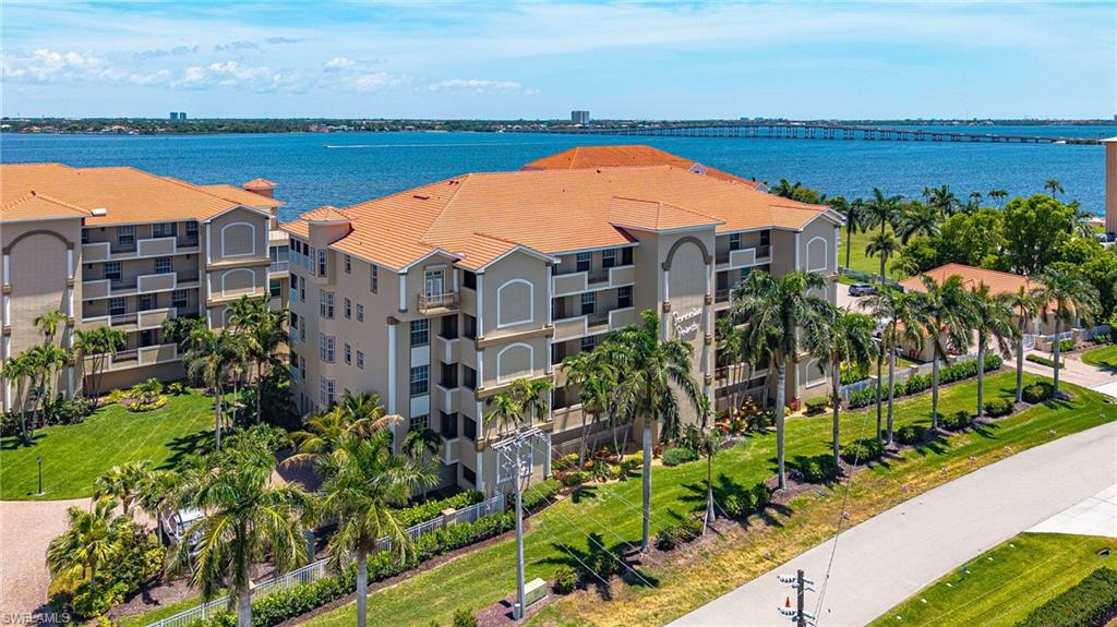 PARADISE POINTE II - Residential