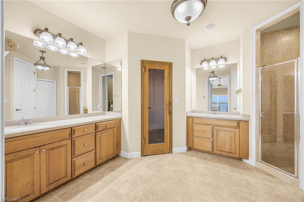 PARADISE POINTE II - Residential