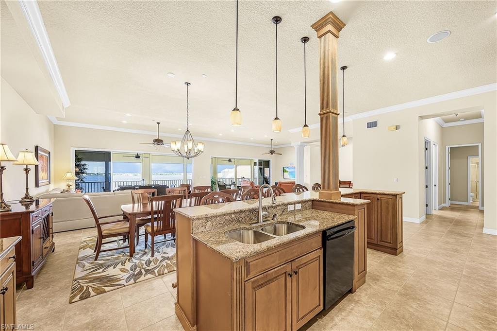 PARADISE POINTE II - Residential