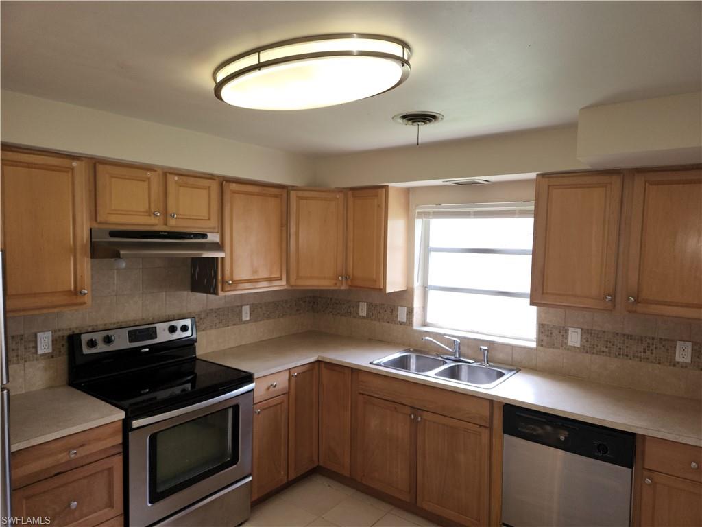 MCGREGOR ESTATES - Residential Lease