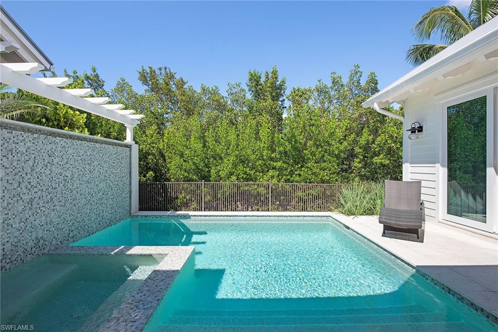 MANGROVE BAY - Residential