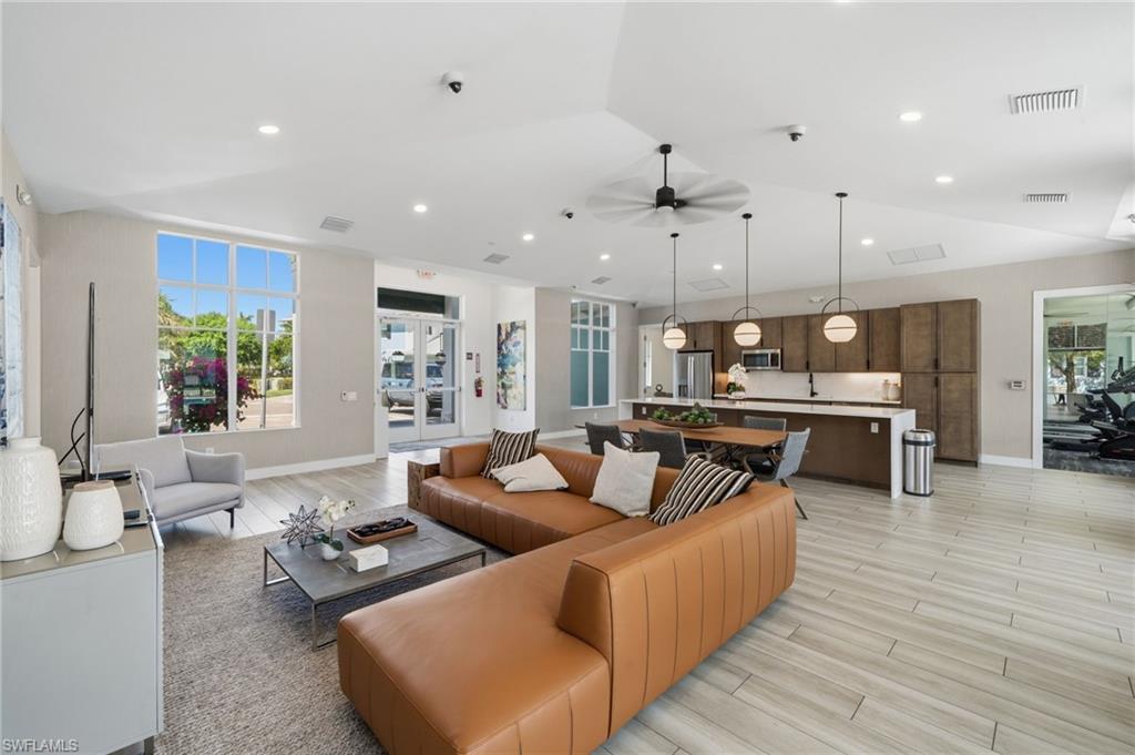 VILLA MAR BONITA BEACH - Residential