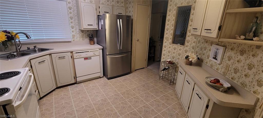 ENCHANTING SHORES - Residential