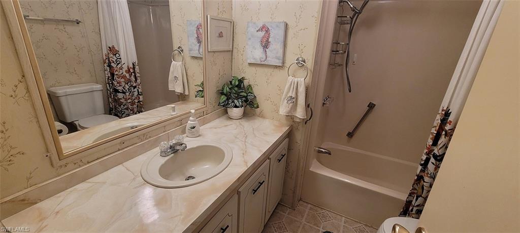 ENCHANTING SHORES - Residential