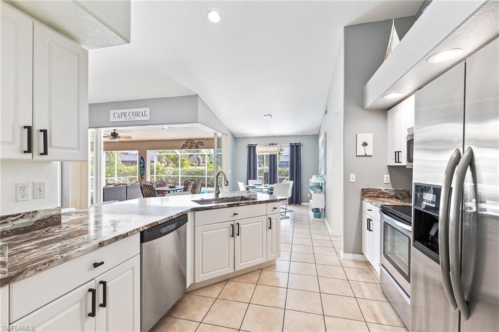 CAPE CORAL - Residential