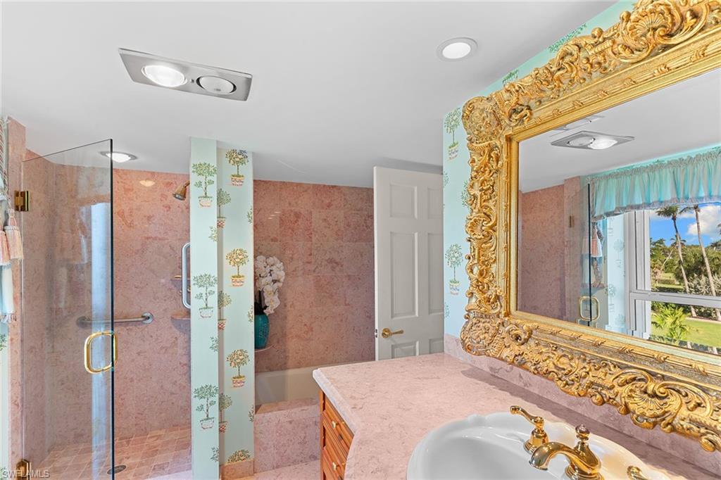 LAURENTIANS - Residential