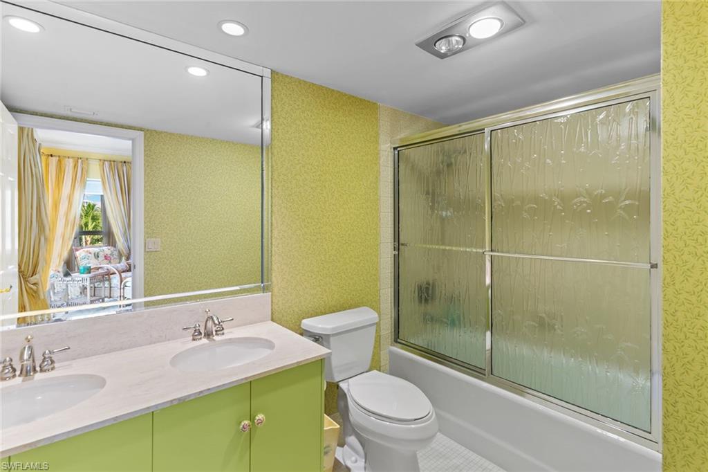 LAURENTIANS - Residential