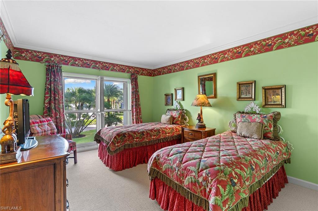 LAURENTIANS - Residential