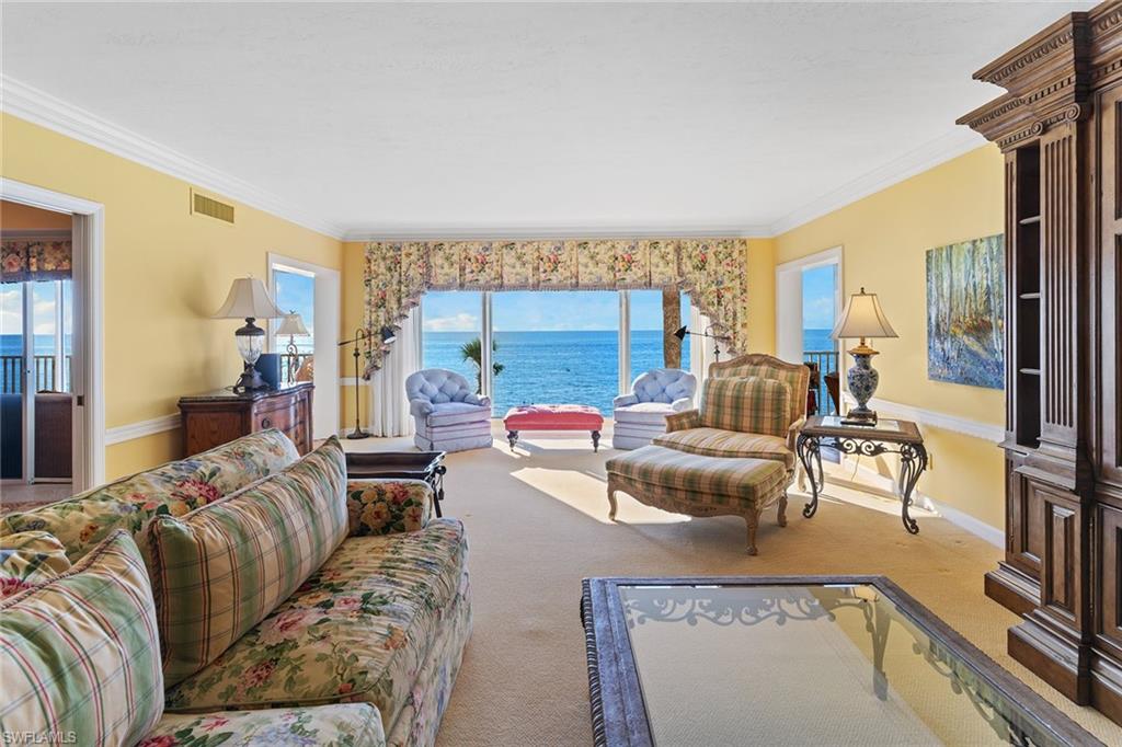 LAURENTIANS - Residential