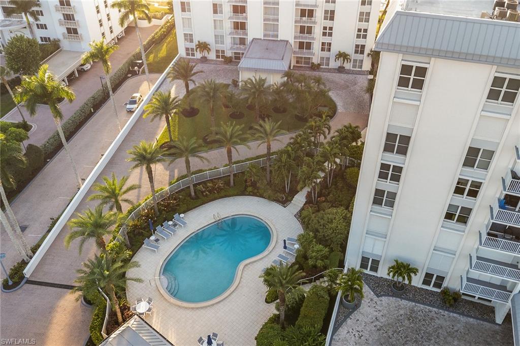 LAURENTIANS - Residential