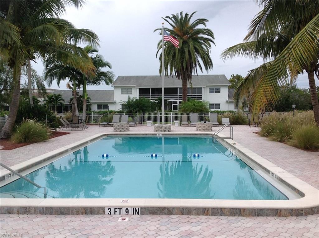 CYPRESS LAKES MANOR NORTH - Residential