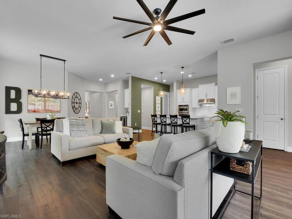 COMPASS LANDING - Residential