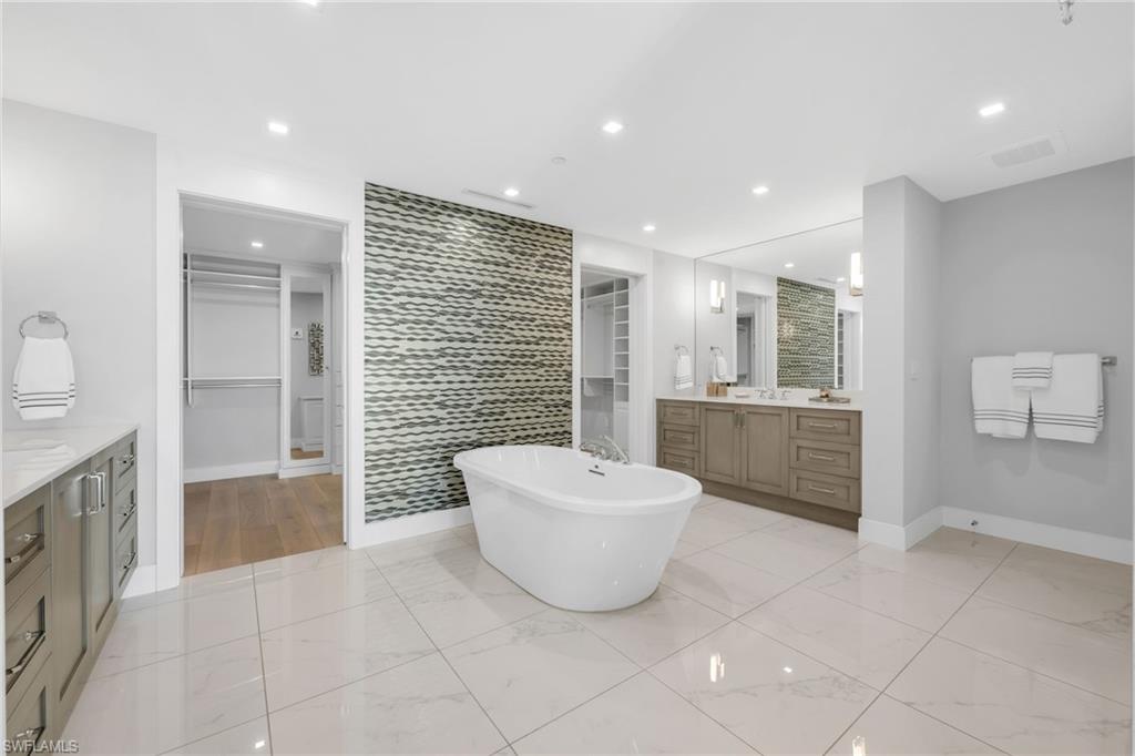 KALEA BAY TOWER 100 - Residential