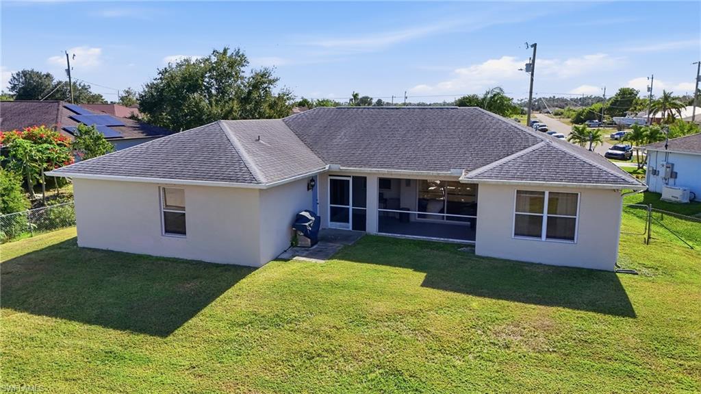 MIRROR LAKES - Residential