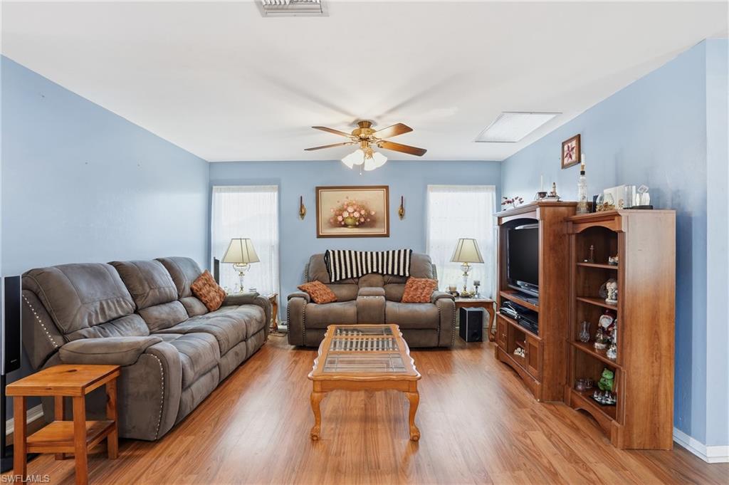 MIRROR LAKES - Residential