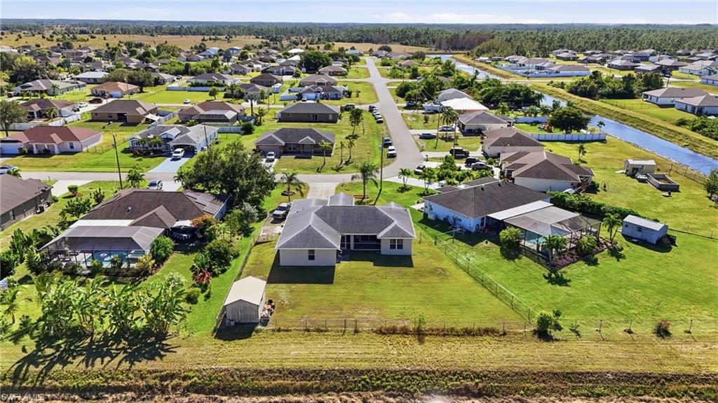 MIRROR LAKES - Residential