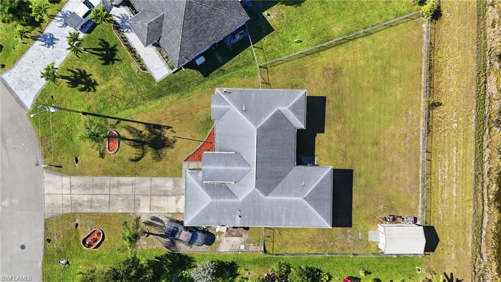 MIRROR LAKES - Residential