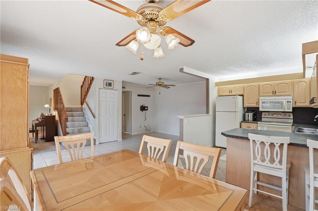 PARKWOODS TOWNHOUSE COMMUNITY - Residential