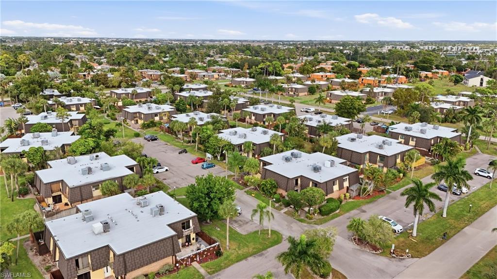 PARKWOODS TOWNHOUSE COMMUNITY - Residential