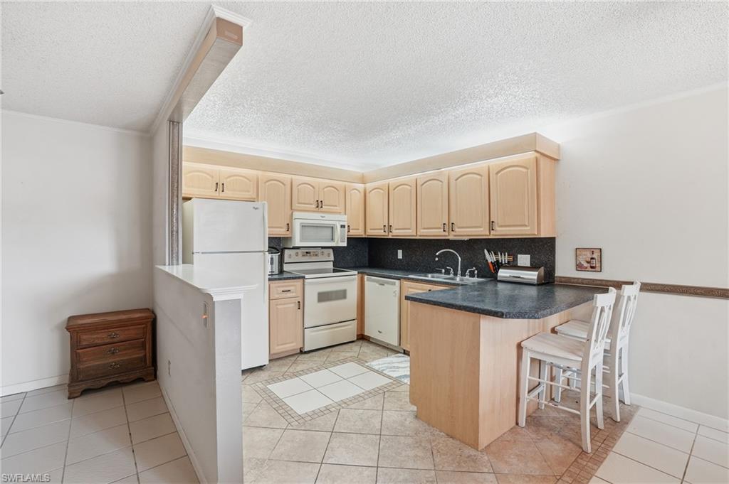 PARKWOODS TOWNHOUSE COMMUNITY - Residential