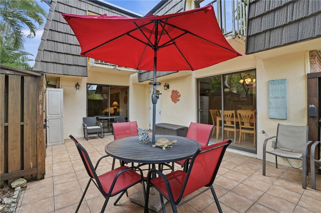 PARKWOODS TOWNHOUSE COMMUNITY - Residential