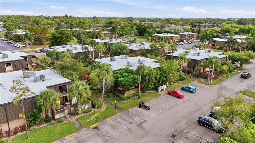 PARKWOODS TOWNHOUSE COMMUNITY - Residential