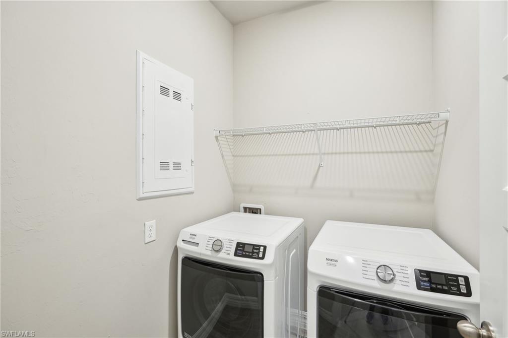 CRESCENT LAKES - Residential