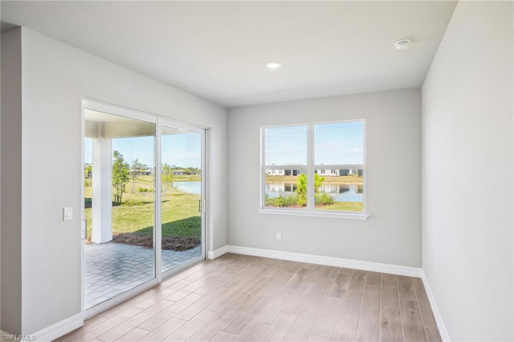 CRESCENT LAKES - Residential