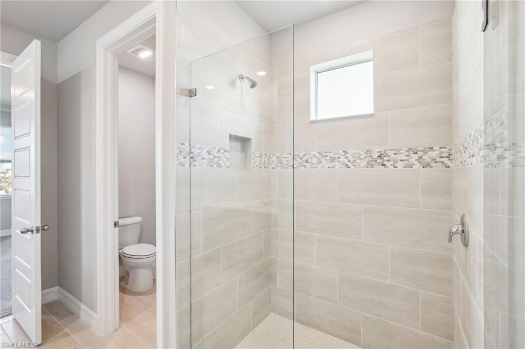 CRESCENT LAKES - Residential