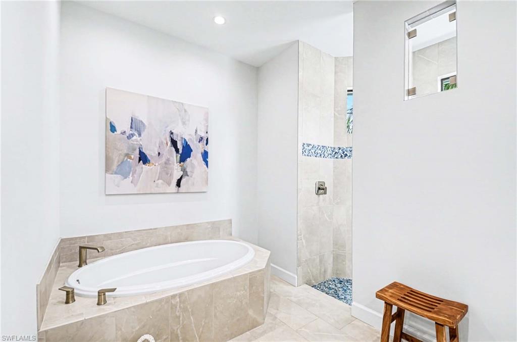 MARCO BEACH - Residential