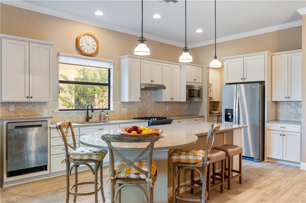 GREYHAWK AT GOLF CLUB OF THE EVERGLADES - Residential Lease